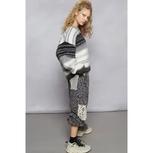 POL Dark Quiet Crochet Pocket Charcoal Leopard Pants Size Medium - Picture 5 of 6